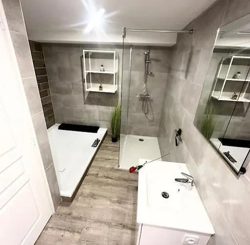 L'evasion - Baignoire Luminotherapie - Climatise * Perpignan